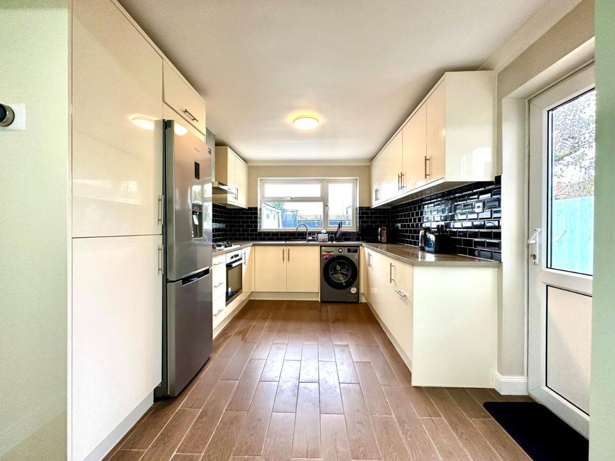 Spacious 3 Double Bedroomed House In Bicester Exteriér fotografie