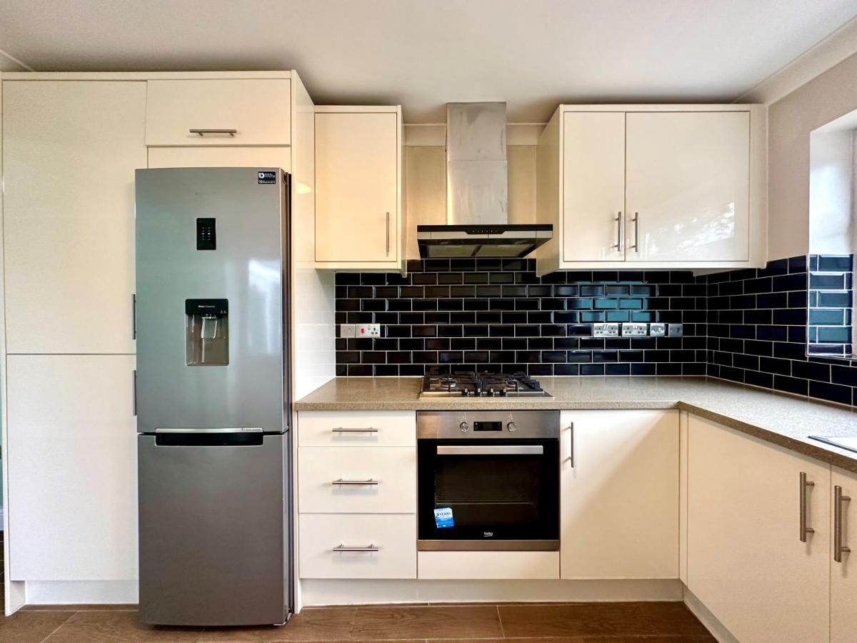 Spacious 3 Double Bedroomed House In Bicester Exteriér fotografie