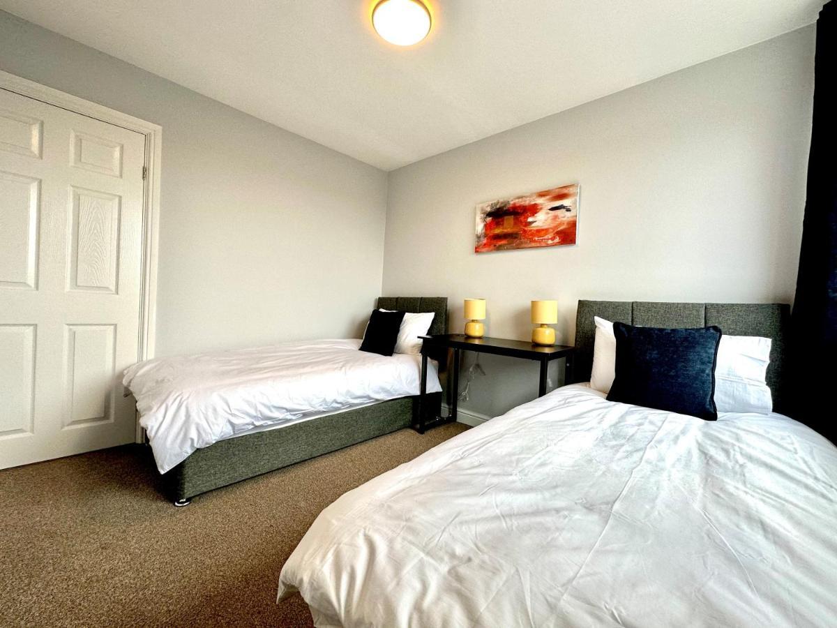 Spacious 3 Double Bedroomed House In Bicester Exteriér fotografie
