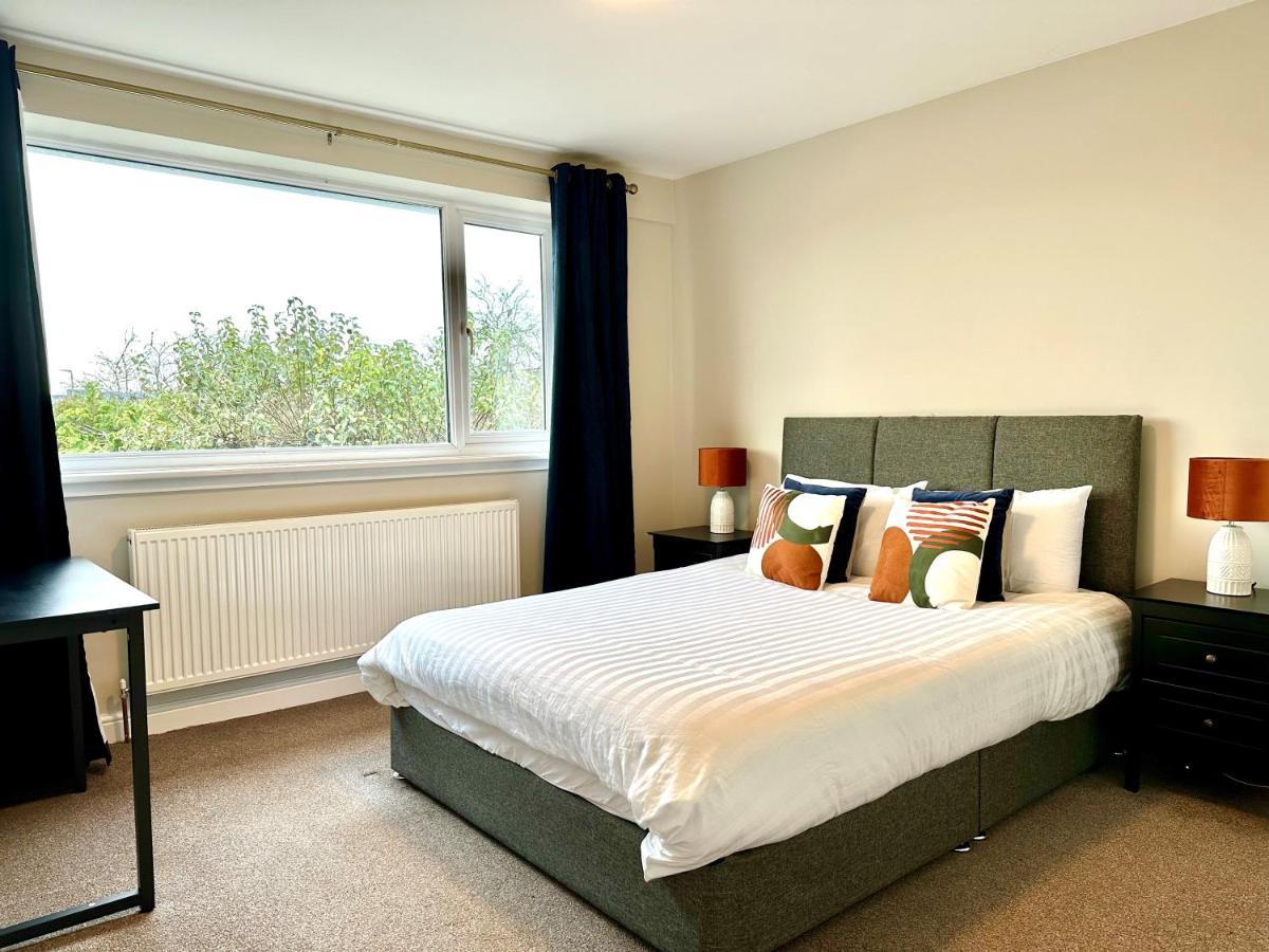 Spacious 3 Double Bedroomed House In Bicester Exteriér fotografie